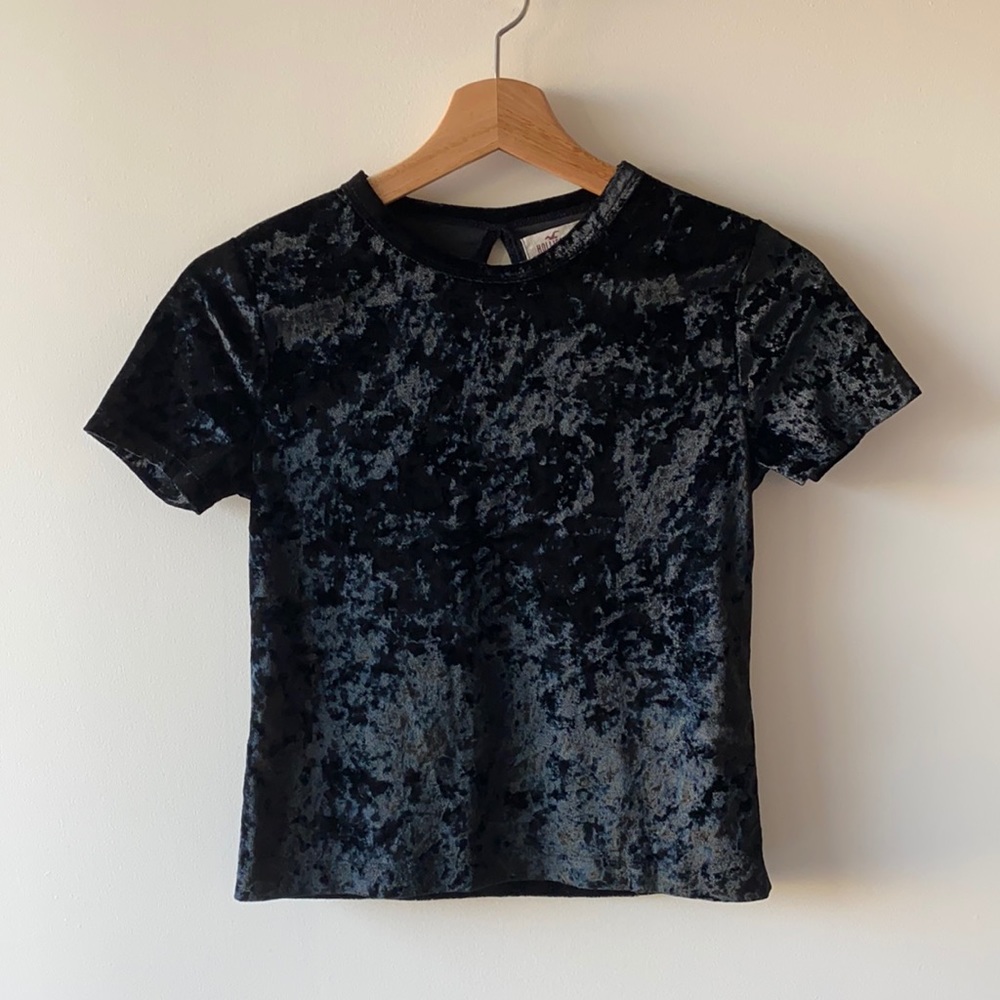 Hollister Velvet Top (low price when you buy 1+)